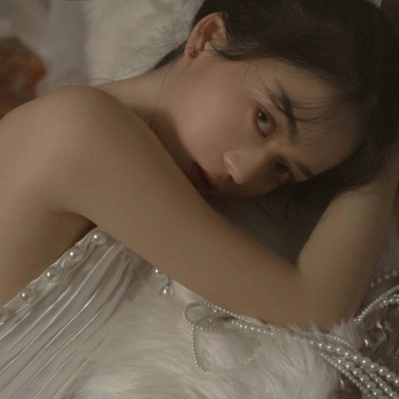 佛系深沉女生头像