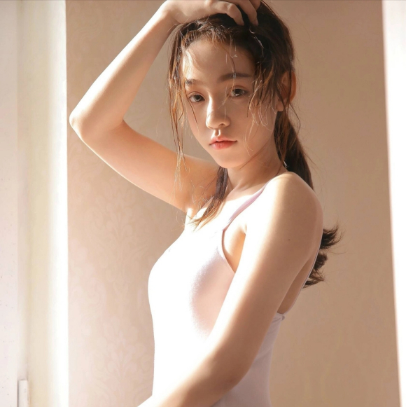 佛系深沉女生头像