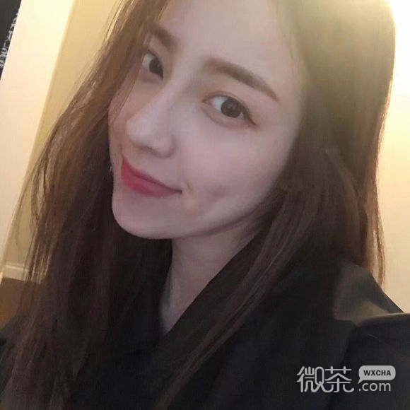 深沉成熟长发女生头像