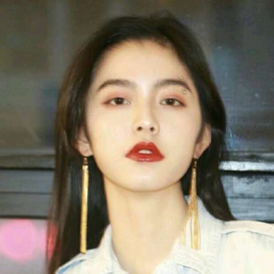 港范复古风的微信女生头像