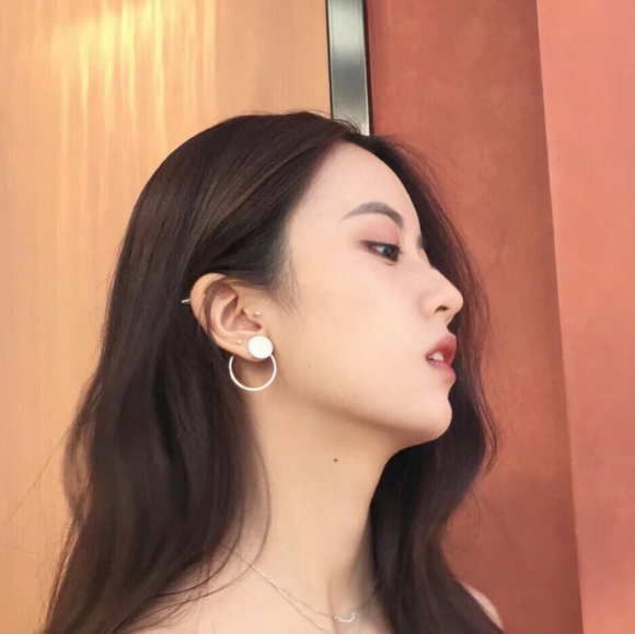 长发激萌女生头像