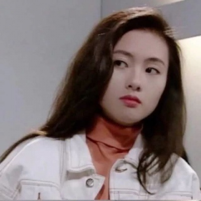 港范复古风的微信女生头像