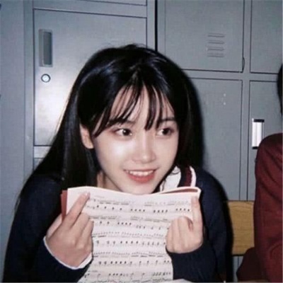 港范复古风的微信女生头像