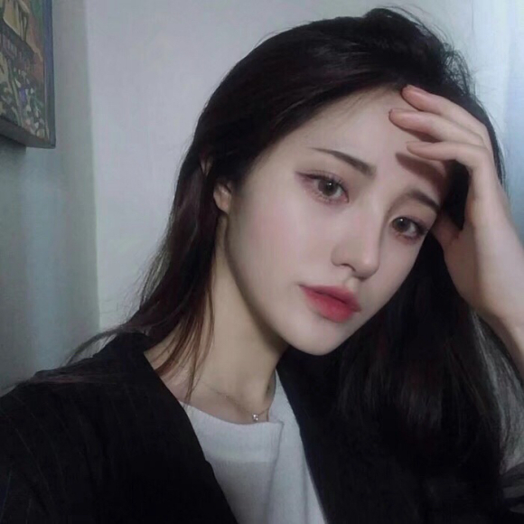 长发激萌女生头像