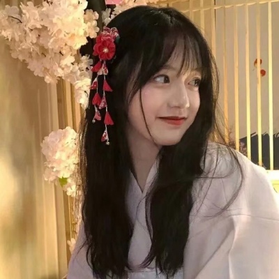 好看颜值高的微信女生头像