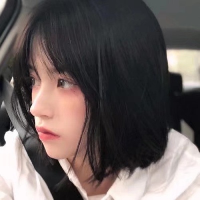 帅气迷人的微信高颜值女生头像