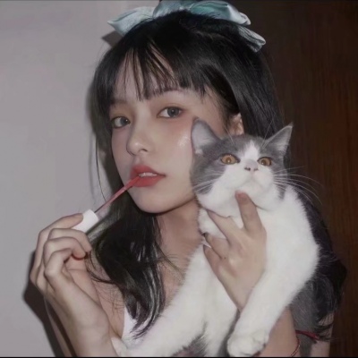 好看颜值高的微信女生头像