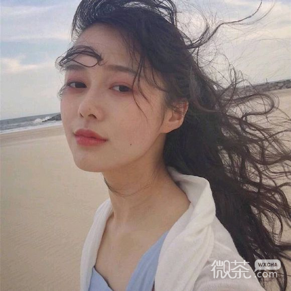 性感洒脱长发女生头像