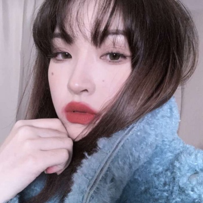 高冷好看的微信高颜值女生头像