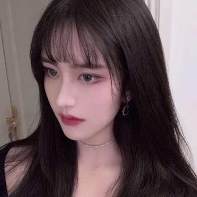 高冷好看的微信高颜值女生头像