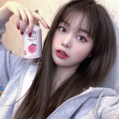高冷好看的微信高颜值女生头像