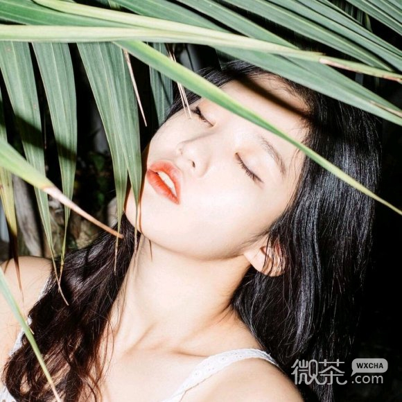 微信性感深沉长发女生头像