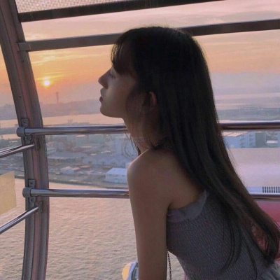 成熟好看的微信时尚女生头像