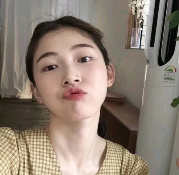 清纯长发漂亮微信女生头像