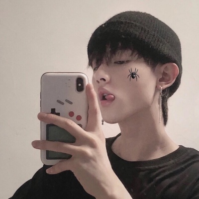 帅气高冷范的微信男生头像合集