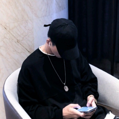 帅气高冷范的微信男生头像合集