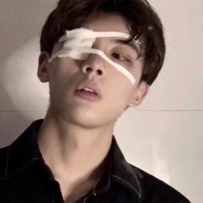 帅气高冷范的微信男生头像合集