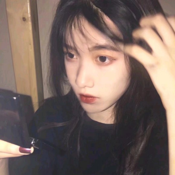 成熟文艺性感长发微信女生头像