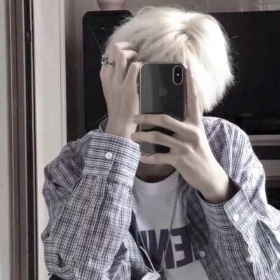 帅气迷人的微信鲜肉男生头像