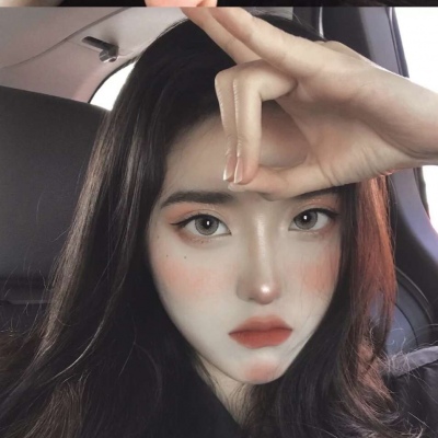 时尚成熟的微信优雅女生头像