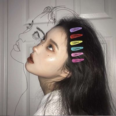 时尚成熟的微信优雅女生头像