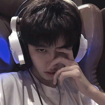 帅气个性的微信鲜肉男生头像