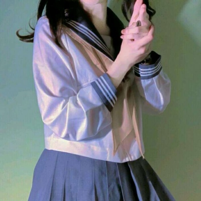 成熟高冷的微信帅气女生头像