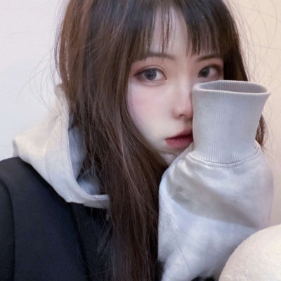 高冷颜值高的微信帅气女生头像
