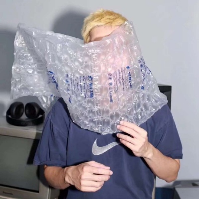 孤独伤感风格的微信男生头像