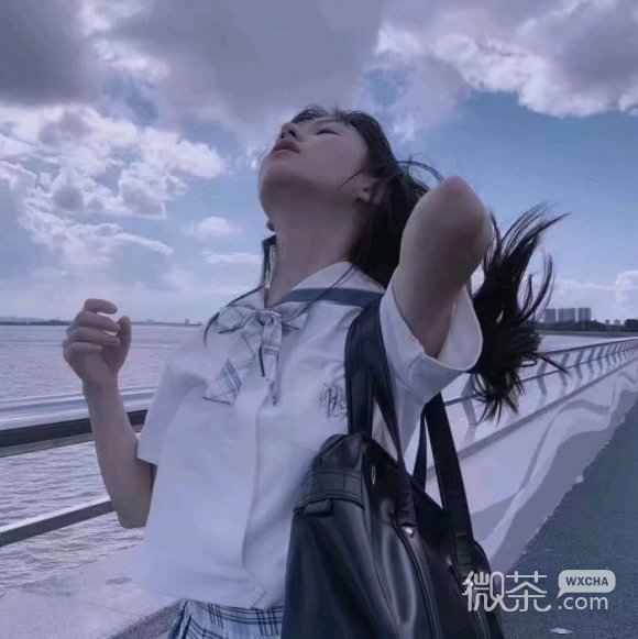 温柔清纯好看的长发微信女生头像