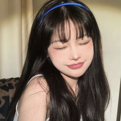 高冷颜值高的微信帅气女生头像