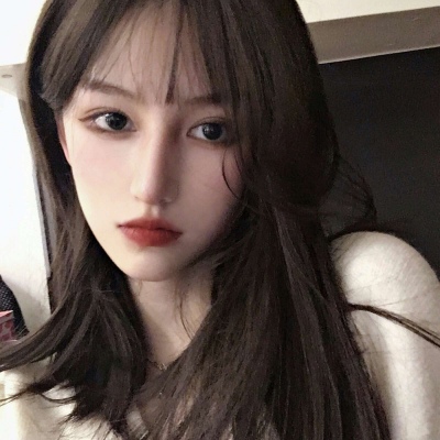 高冷颜值高的微信帅气女生头像