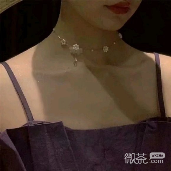 温柔清纯好看的长发微信女生头像