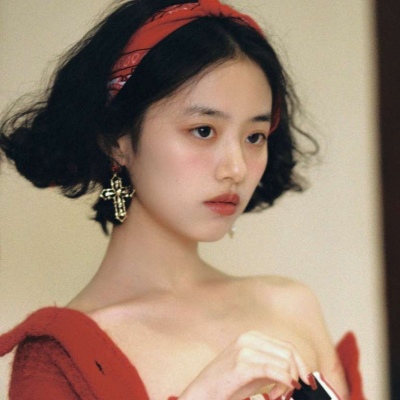 好看颜值高的微信知性女生头像