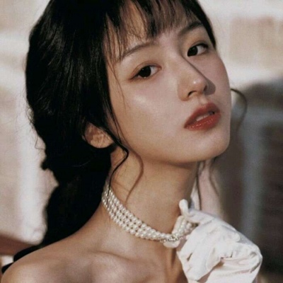 好看颜值高的微信知性女生头像