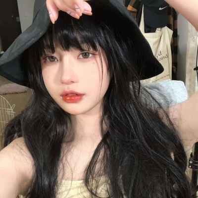 个性好看的微信时尚女生头像