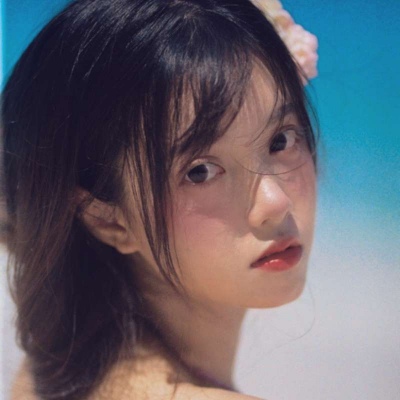 好看颜值高的微信知性女生头像