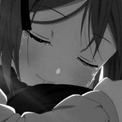 流泪伤感风格的微信动漫女生头像