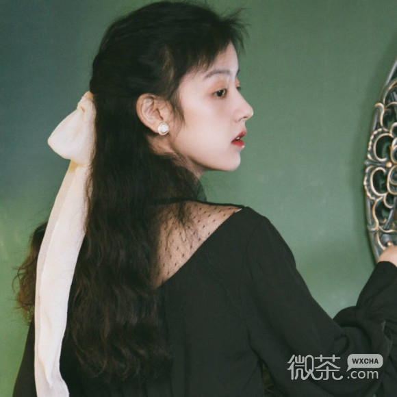 简约清纯微信女生头像