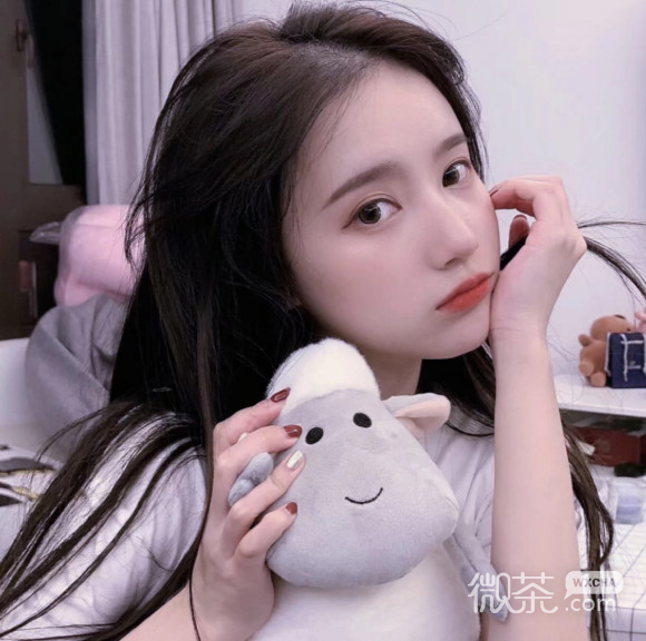 小清新文艺长发迷人微信女生头像