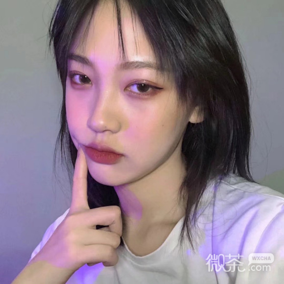 最潮深沉时尚微信女生头像