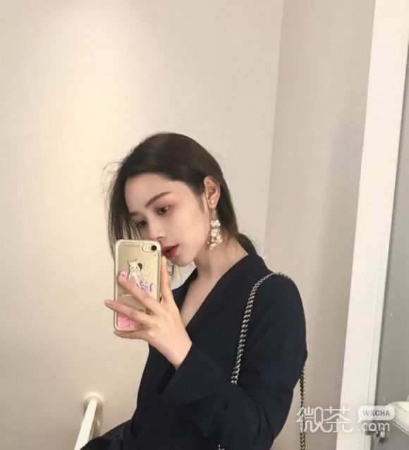 最潮深沉时尚微信女生头像
