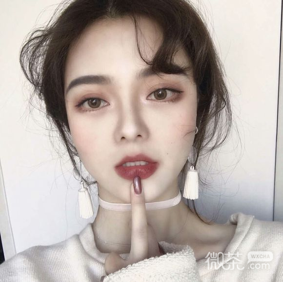 成熟小清新性感微信女生头像