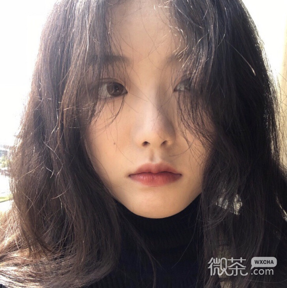 最潮深沉时尚微信女生头像
