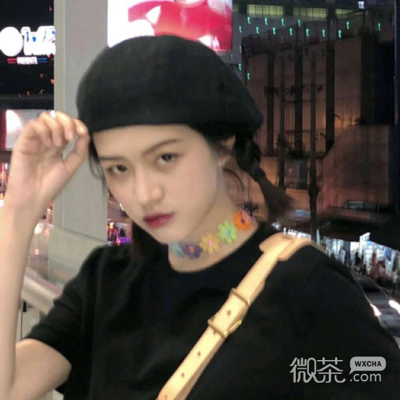 最潮深沉时尚微信女生头像