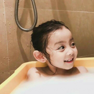 一男一女可爱小孩微信情侣头像