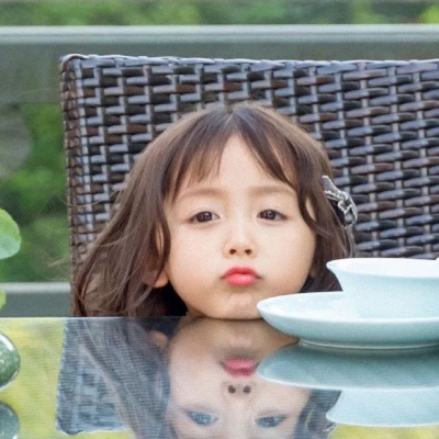 一男一女可爱小孩微信情侣头像