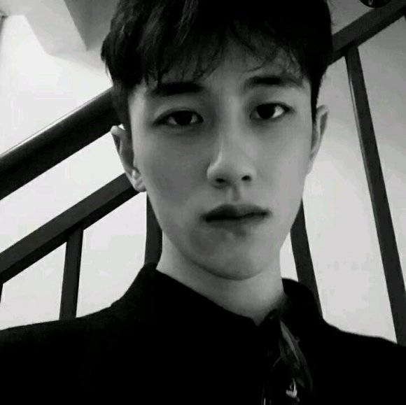 微信最潮帅气性感小哥哥男生头像