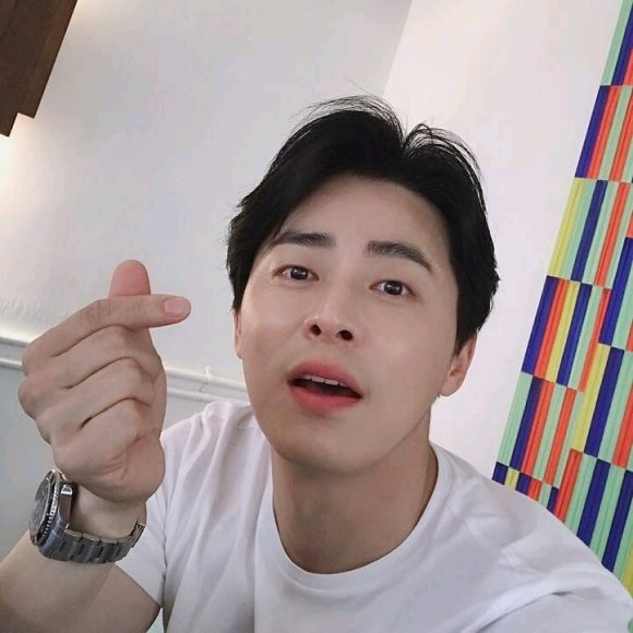 微信最潮帅气性感小哥哥男生头像