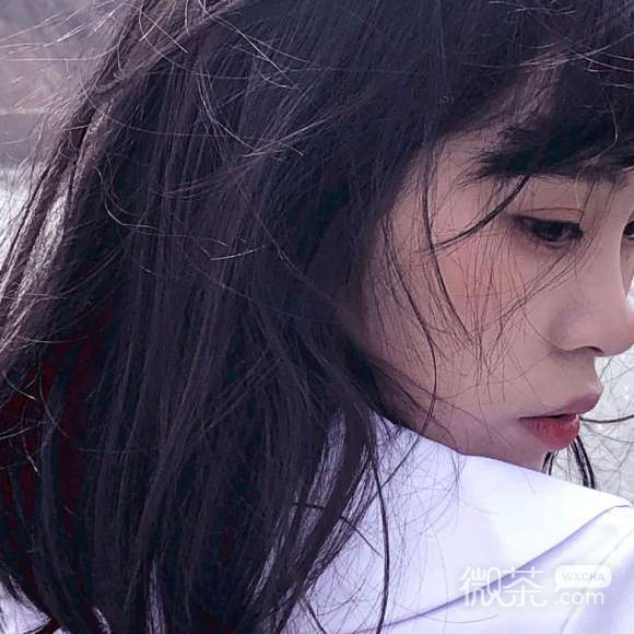 俏皮时尚微信性感女生头像